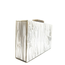 Cargar imagen en el visor de la galería, clutch plateado nacarado