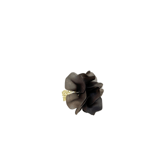 Anillo flor negra