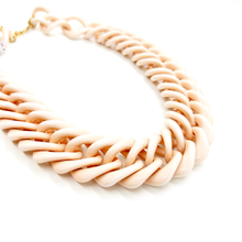 Cargar imagen en el visor de la galería, Collar cadena resina plana