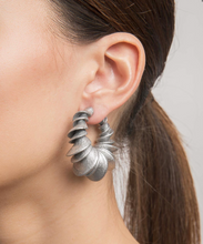 Cargar imagen en el visor de la galería, Argollas tirabuzón