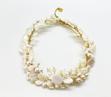 Cargar imagen en el visor de la galería, Collar "Rama" de nacar
