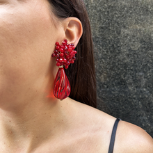 Cargar imagen en el visor de la galería, Caravanas de resina y cristal rojas