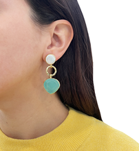 Cargar imagen en el visor de la galería, Caravanas circulo piedra y perla