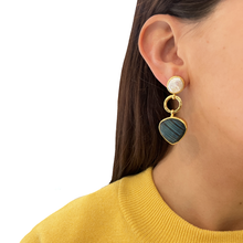 Cargar imagen en el visor de la galería, Caravanas circulo piedra y perla