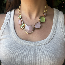 Cargar imagen en el visor de la galería, Collar verde agua y rosa