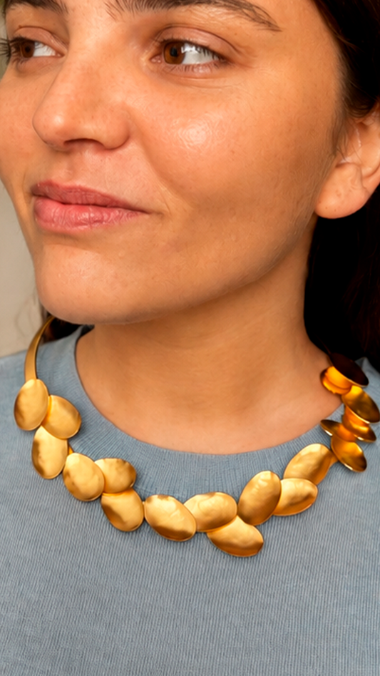 Collar dorado opaco, vista 2 – Fahoma