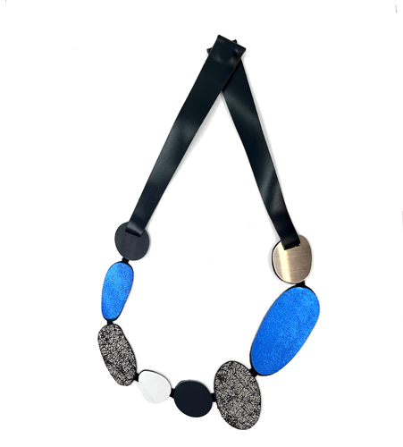 Collar de cuero azul, plateado y negro – Fahoma, bijouterie en Uruguay