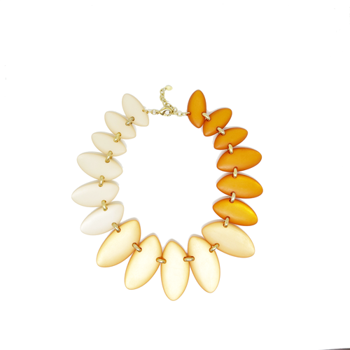 Collar de resina mate, vista 2 – Fahoma