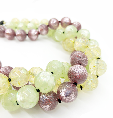 Collar lila, verde y amarillo, vista 3 – Fahoma