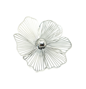 broche plateada
