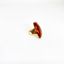 Cargar imagen en el visor de la galería, Anillo de resina geometrico
