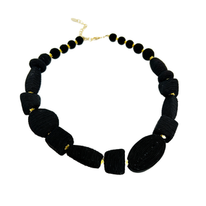 Collar cuentas de hilo