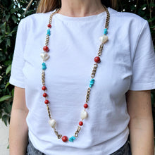 Cargar imagen en el visor de la galería, Collar turquesa coral y nacar
