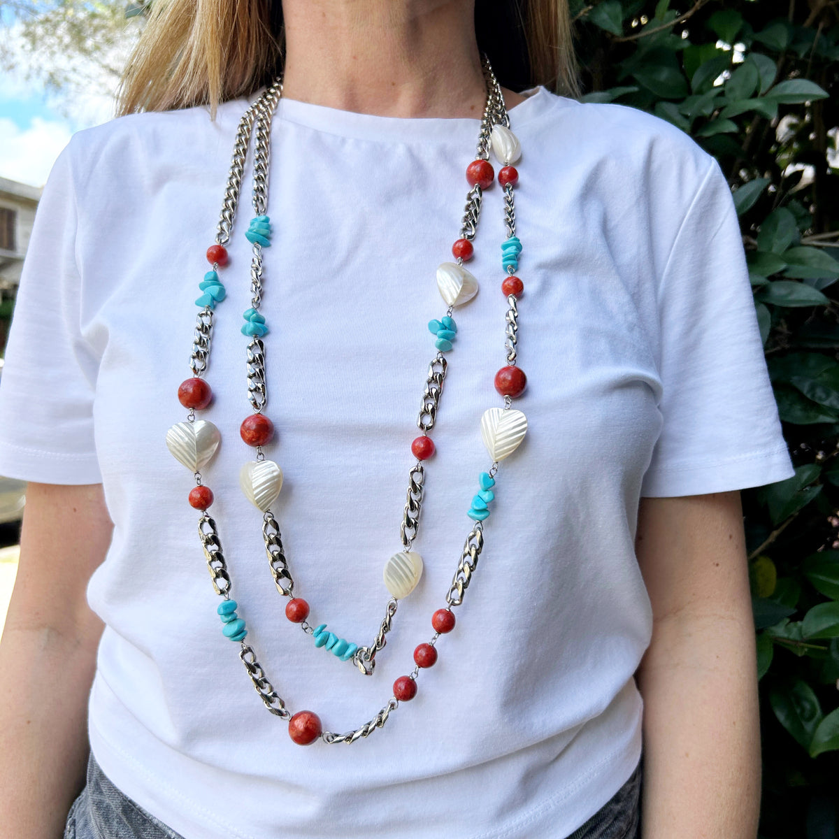 Collar cadena con coral, nácar y turquesa – Fahoma, bijouterie en Uruguay