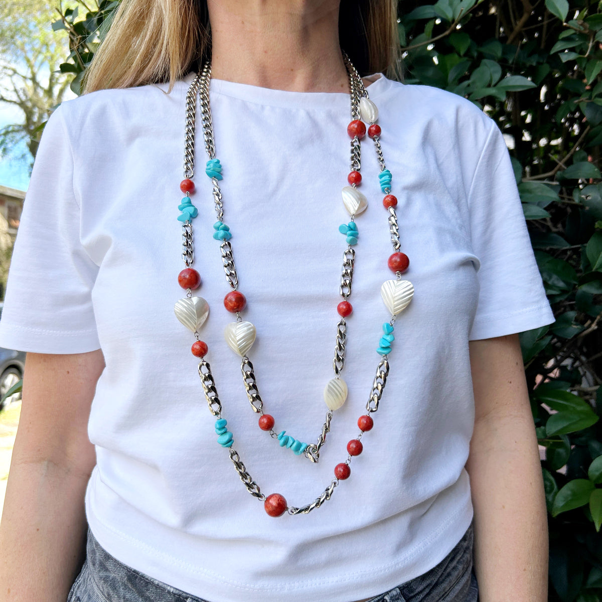 Collar cadena con coral, nácar y turquesa, vista 5 – Fahoma