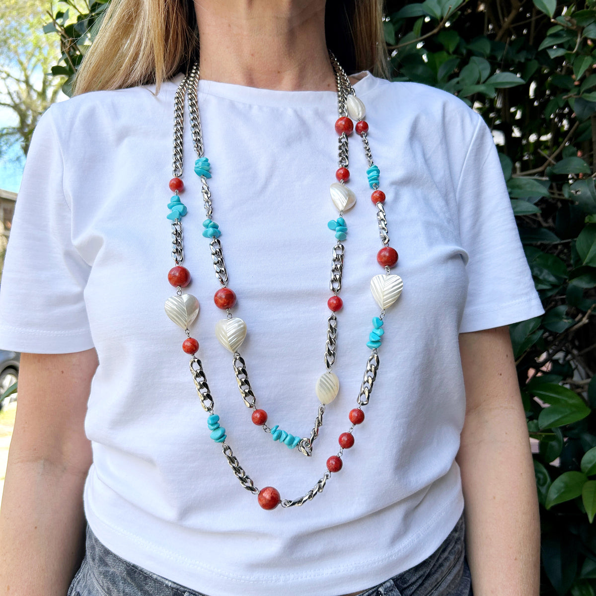 Collar cadena con coral, nácar y turquesa, vista 6 – Fahoma