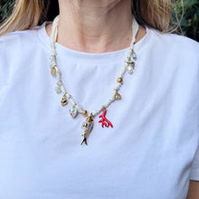 Cargar imagen en el visor de la galería, Collar multi dijes

