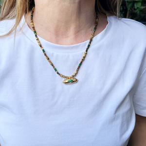 collar corto de piedrs natuales