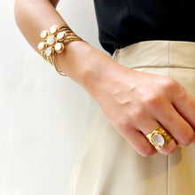 Cargar imagen en el visor de la galería, Anillo piedra engarzada
