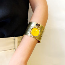 Cargar imagen en el visor de la galería, Brazalete con doble piedra
