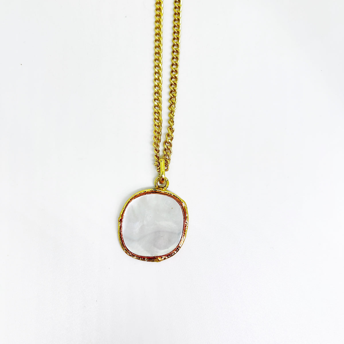 Collar dije rectangular de nácar – Fahoma, bijouterie en Uruguay