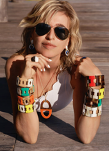 Cargar imagen en el visor de la galería, Pulsera de asta elastica
