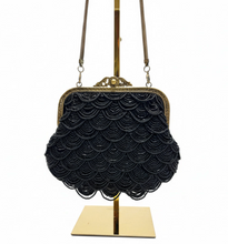 Cargar imagen en el visor de la galería, Bolso mostacillas negro
