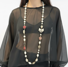 Cargar imagen en el visor de la galería, Collar moños y perlas
