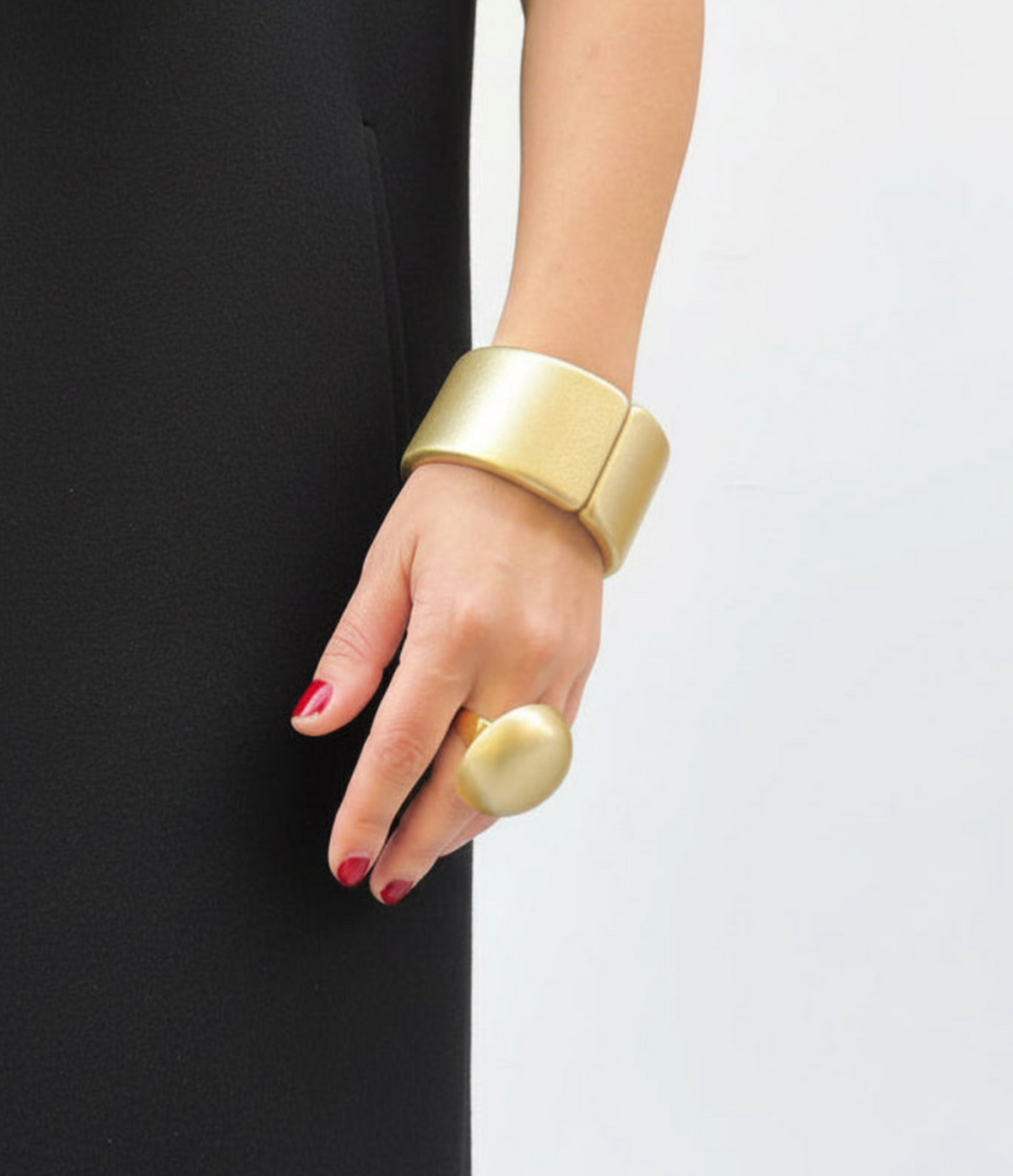 Pulsera dorada opaca, vista 2 – Fahoma