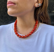 Cargar imagen en el visor de la galería, Collar esferas naranja
