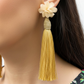 Caravanas flor opaca con fleco, vista 3 – Fahoma