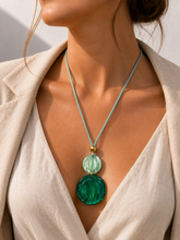 Cargar imagen en el visor de la galería, Collar colgante  verde
