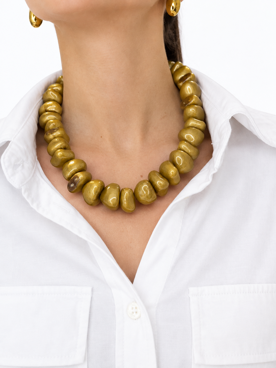 Collar resinas dorado, vista 2 – Fahoma
