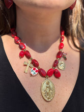 Cargar imagen en el visor de la galería, Collar  virgen milagrosa
