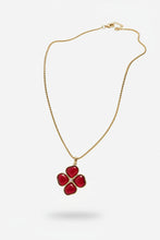 Cargar imagen en el visor de la galería, Collar dije flor
