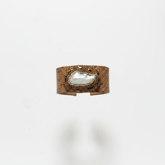 Pulsera piel y perla barroca, vista 2 – Fahoma