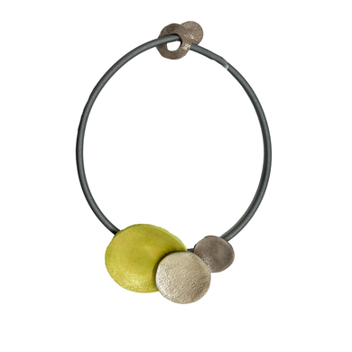 collar de cuero verde