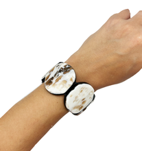 Cargar imagen en el visor de la galería, Pulseras resina circulos
