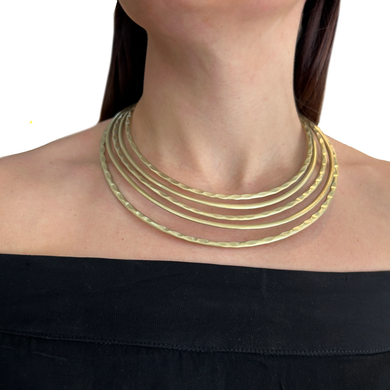 choker dorado  opaco 