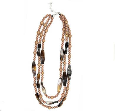 collar  de resina largo 
