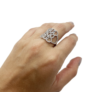 Anillo entrelazado