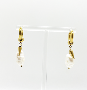Argollas con dije perlas