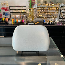 Cargar imagen en el visor de la galería, Clutch plateado

