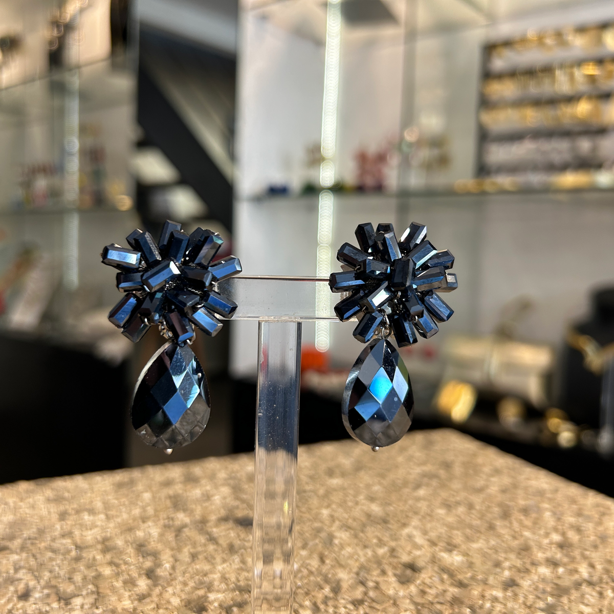 Caravanas flor y gota colgante – Fahoma, bijouterie en Uruguay