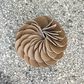 Broche flor de cuero, vista 3 – Fahoma