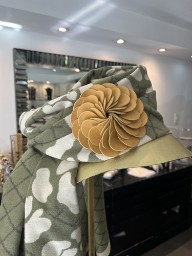 Broche flor de cuero, vista 5 – Fahoma