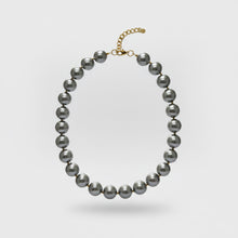 Cargar imagen en el visor de la galería, Collar perlas redondas
