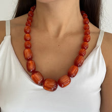 Cargar imagen en el visor de la galería, Collar resina degrade brillante
