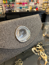 Cargar imagen en el visor de la galería, Sobre tejido gris con ágata
