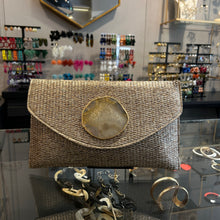 Cargar imagen en el visor de la galería, bolso de tejido dorado
